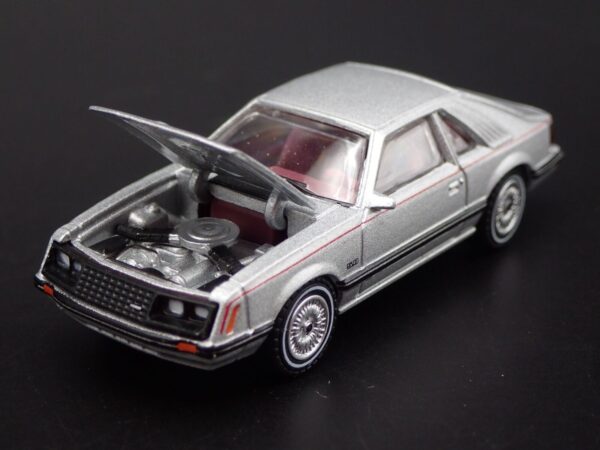 '79 Ford Mustang Coupe Chia with Woman in a Dress (The Hobby Shop Series 12 - 2022)