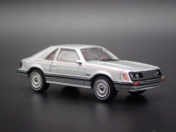 '79 Ford Mustang Coupe Chia with Woman in a Dress (The Hobby Shop Series 12 - 2022)