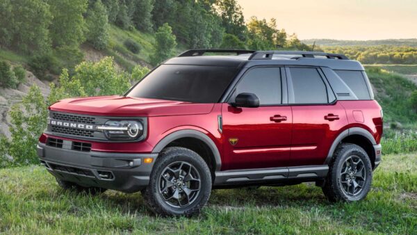 '21 Ford Bronco Sport with Backpacker (The Hobby Shop Series 11 - 2021)