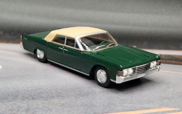'65 Lincoln Continental Convertible with Woman in a Dress (The Hobby Shop Series 11 - 2021)