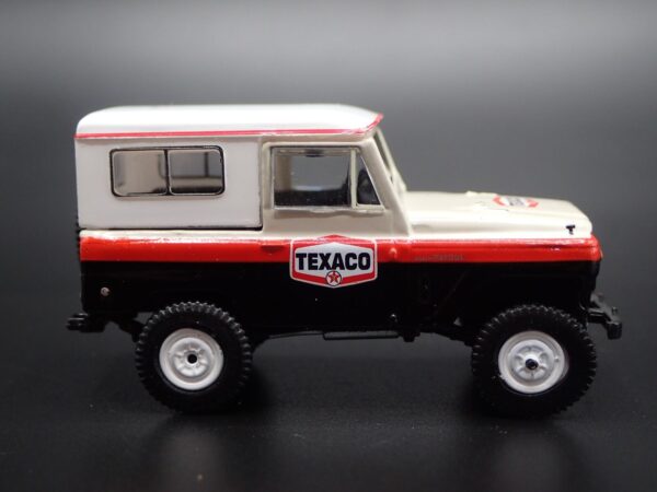 '67 Nissan Patrol with Vintage Gas Pump (The Hobby Shop Series 10 - 2020)