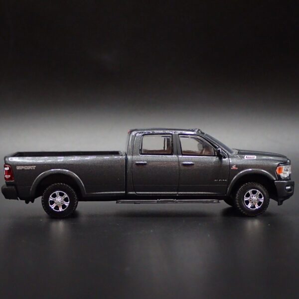 '22 RAM 2500 Big Horn Sport 4x4 (Showroom Floor Series 2 - 2022)