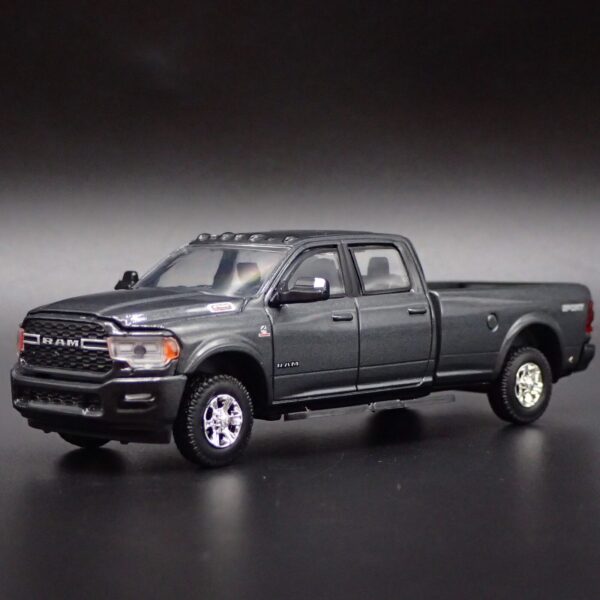 '22 RAM 2500 Big Horn Sport 4x4 (Showroom Floor Series 2 - 2022)