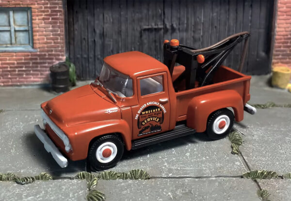 '56 Ford F-100 Tow Truck (Busted Knuckle Garage Series 1 - 2019)