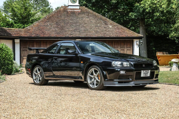 Nissan Skyline GT-R (R34) V-Spec (Black Pearl, RHD - 2023)