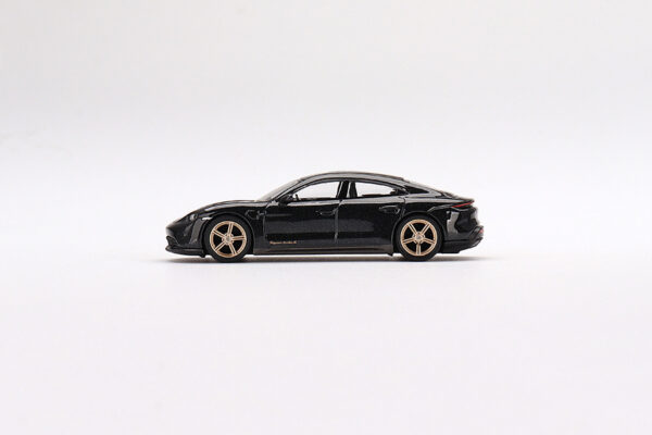 Porsche Taycan Turbo S (Volcano Grey Metallic, LHD - 2022)