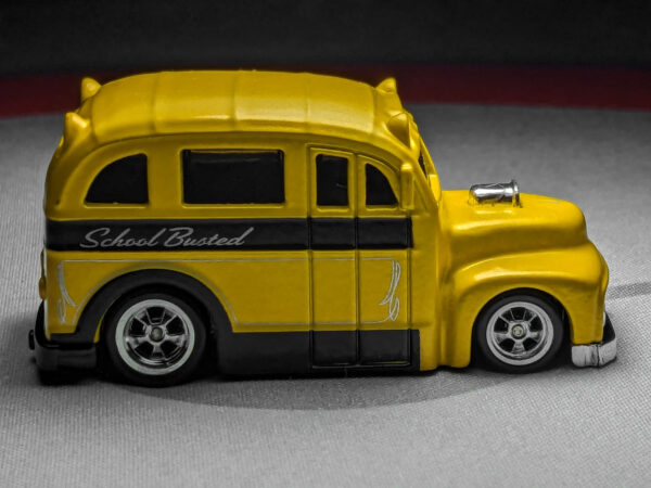 School Busted (HW Garage: Larry's Garage - 2010)