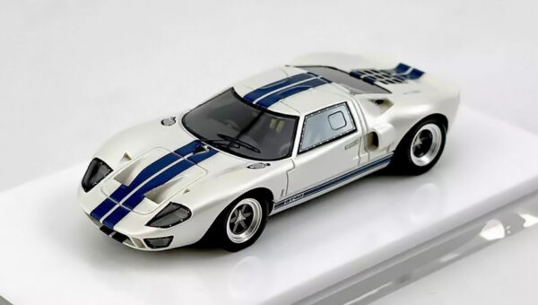 Ford GT40 MK1 (Pearl White - 2024)