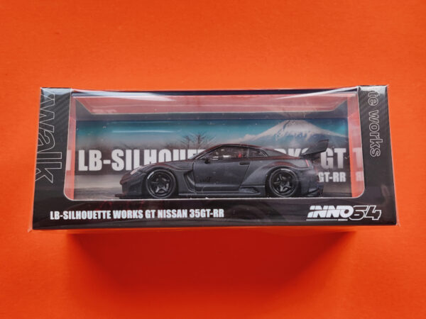 LB-Silhouette WORKS GT Nissan 35GT-RR (Full Dry Carbon - 2024)