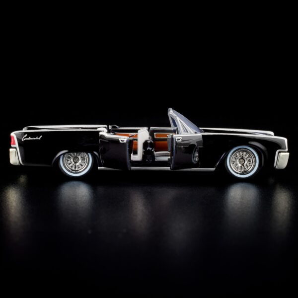 '61 Lincoln Continental (Red Line Club - 2024)