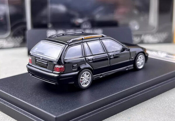 BMW E36 Touring (Black - 2024)