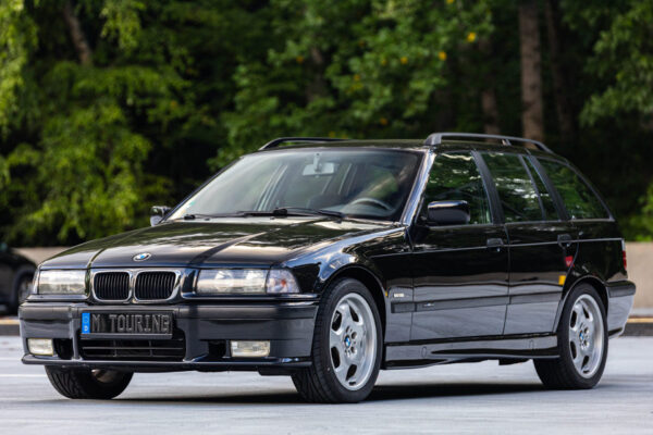 BMW E36 Touring (Black - 2024)