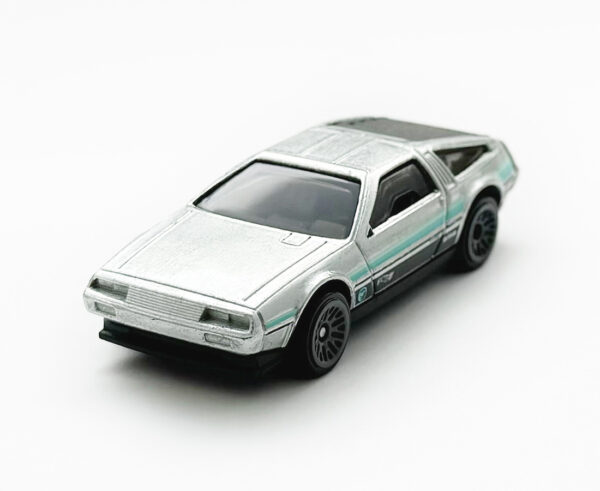 DMC DeLorean (HW Rolling Metal - 2024)