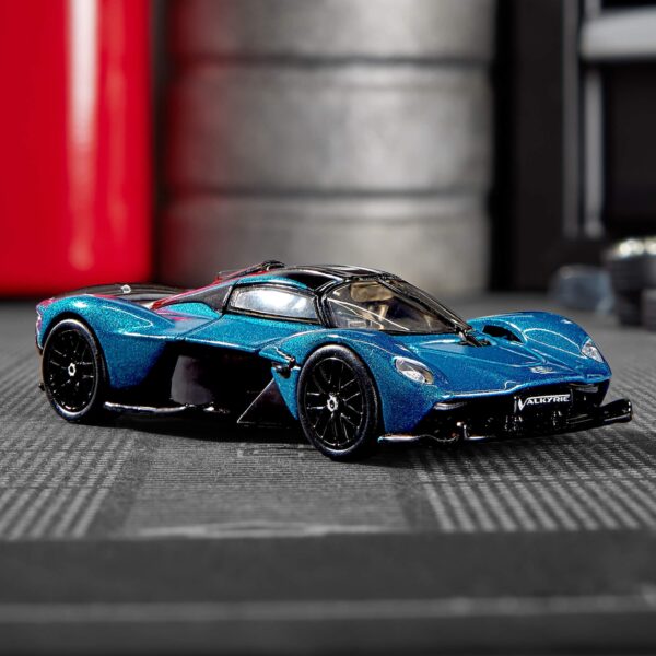 Aston Martin Valkyrie (HWC Elite 64 Series - 2025)