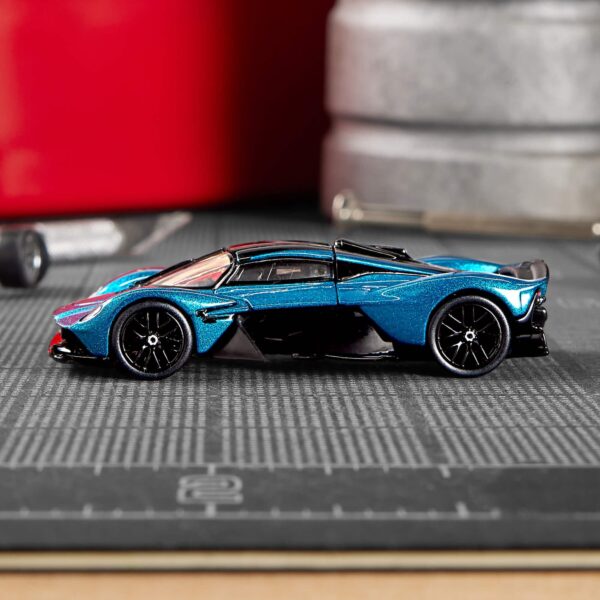 Aston Martin Valkyrie (HWC Elite 64 Series - 2025)