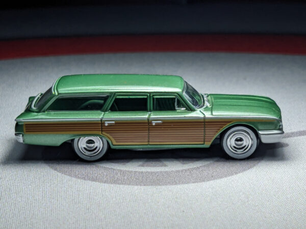 '60 Ford Country Squire (Classic Gold Collection: Release 27 - 2004)