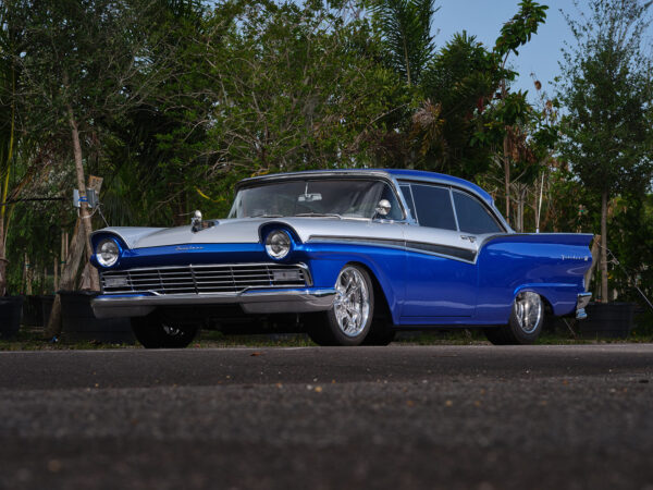 '57 Ford Fairlane (Auto-Thentics Release 2A - 2008)