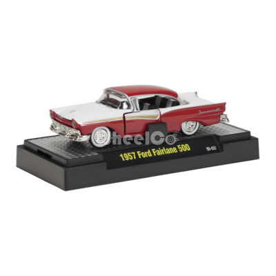 '57 Ford Fairlane 500 (Auto-Thentics Release 11 - 2010)