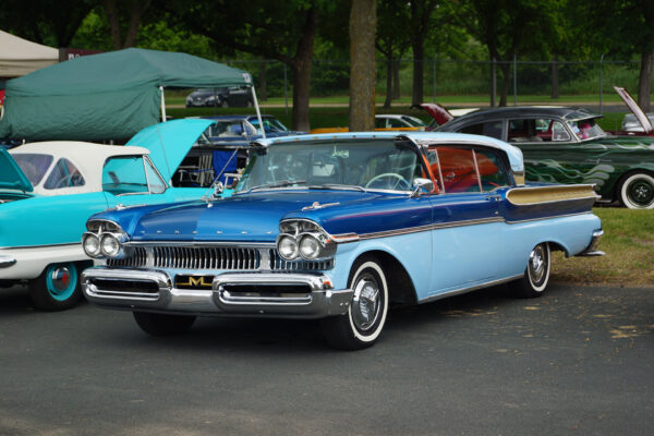 '57 Mercury Turnpike Cruiser (Auto-Thentics Release 22 - 2013)