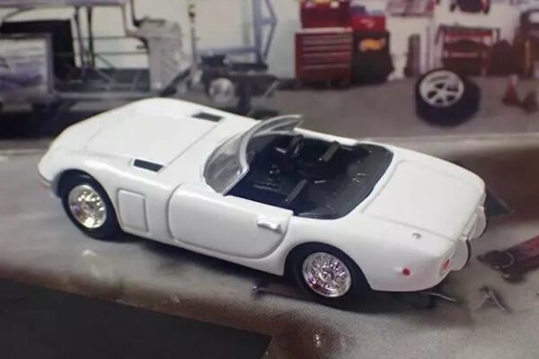 '67 Toyota 2000 GT (James Bond 007: Release 3 - 2001)