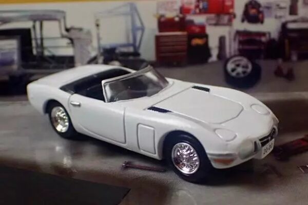 '67 Toyota 2000 GT (James Bond 007: Release 3 - 2001)