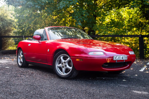 Mazda Miata MX-5 (NA) (Classic Red, LHD - 2021)