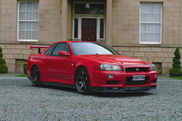 Nissan Skyline GT-R (R34) V-Spec (Active Red, RHD - 2025)