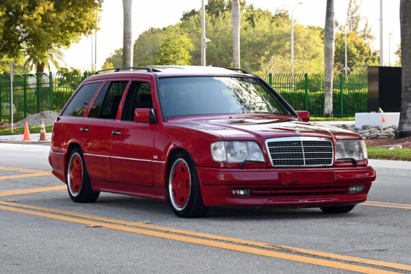 Mercedes-Benz E36 AMG (Car Culture 2025 - Fast Wagons)