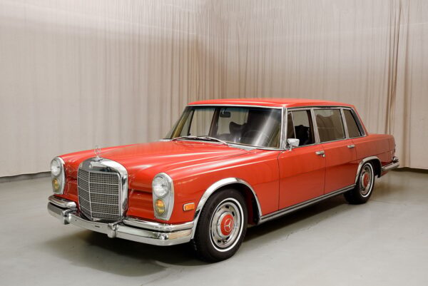 Mercedes-Benz 600 Pullman Limousine (Red - 2020)