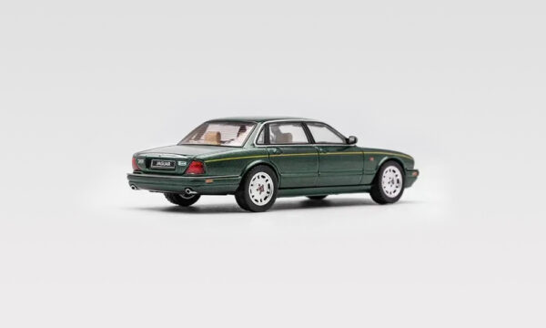 Jaguar XJ (X300) (Green - 2023)