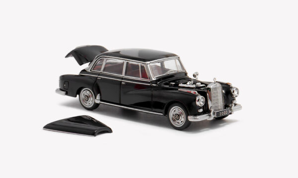 '59 Mercedes-Benz 300D (Black - 2025)