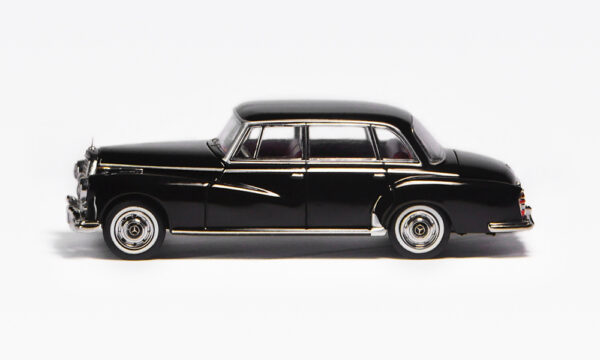 '59 Mercedes-Benz 300D (Black - 2025)