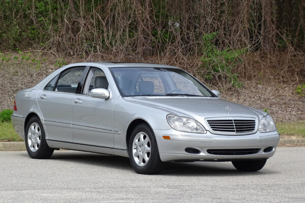Mercedes-Benz S-Class (Global64: Brilliant Silver Metallic - 2024)