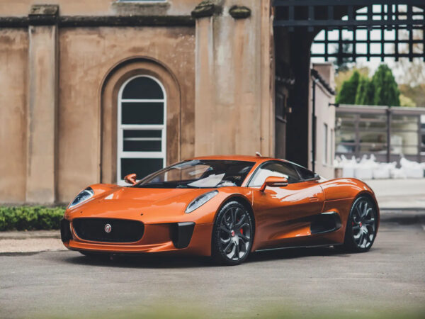 Jaguar C-X75 "Spectre" (007 Model Collection, English Version - 2025)
