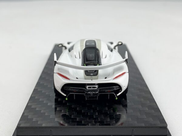 Koenigsegg Jesko (Pearl White - 2023)