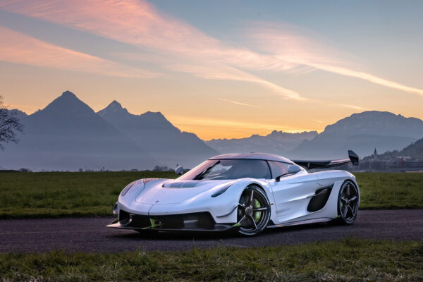 Koenigsegg Jesko (Pearl White - 2023)