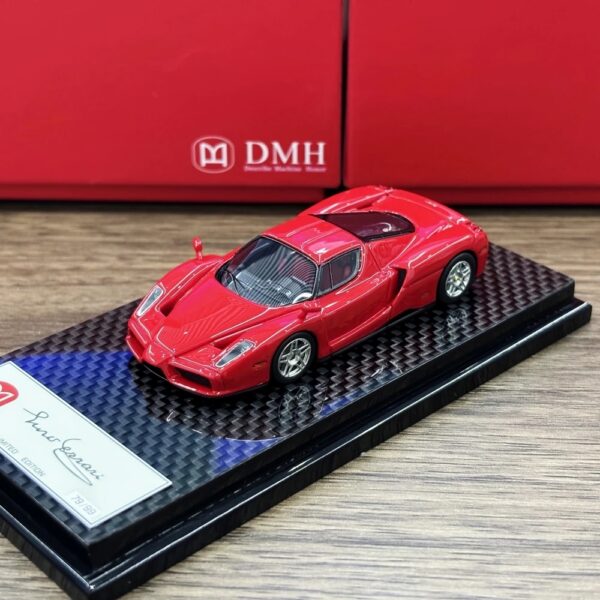 Enzo Ferrari (Rosso Corsa - 2023)