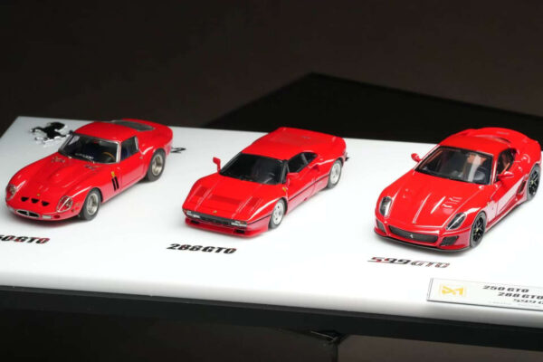 Ferrari 250 GTO / Ferrari 288 GTO / Ferrari 599 GTO (Rosso Corsa - 2025)
