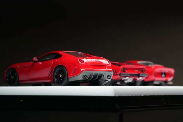Ferrari 250 GTO / Ferrari 288 GTO / Ferrari 599 GTO (Rosso Corsa - 2025)