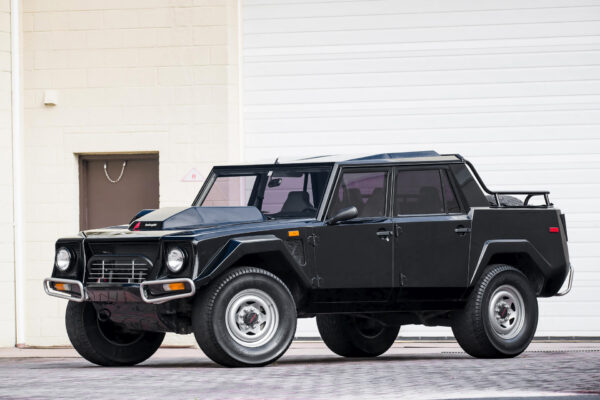 Lamborghini LM002 (Fast & Furious Premium Series: Mix 3 - 2025)