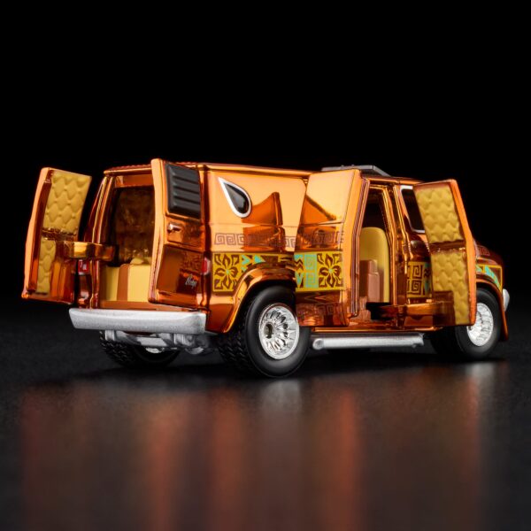 '70s Dodge Tradesman Van (Red Line Club - 2025)