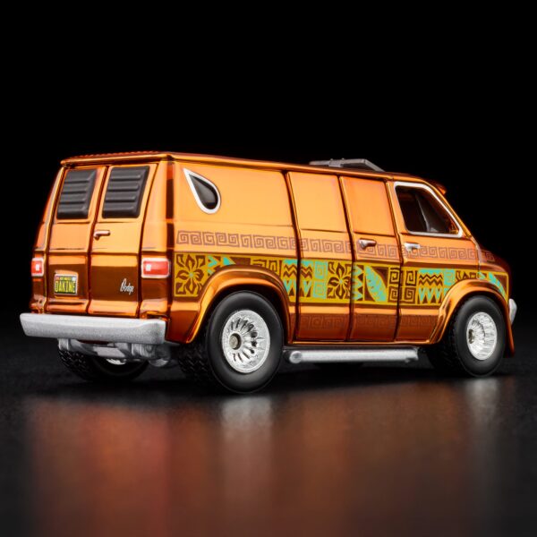 '70s Dodge Tradesman Van (Red Line Club - 2025)