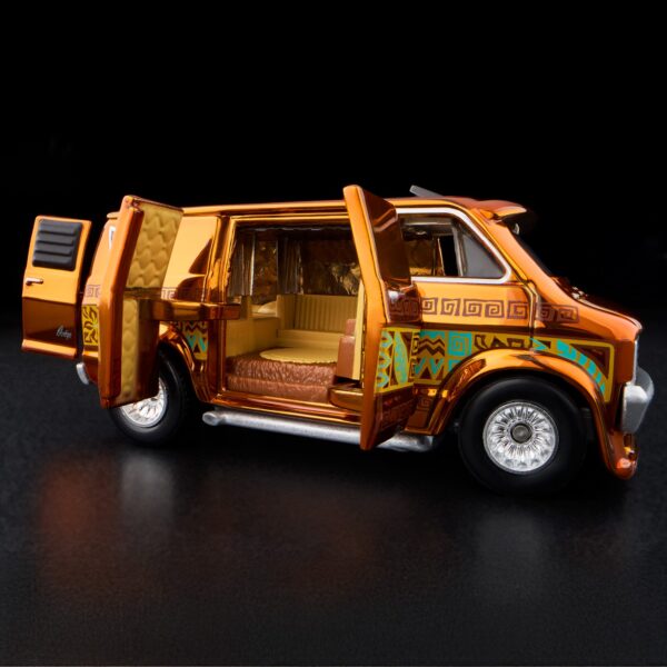 '70s Dodge Tradesman Van (Red Line Club - 2025)