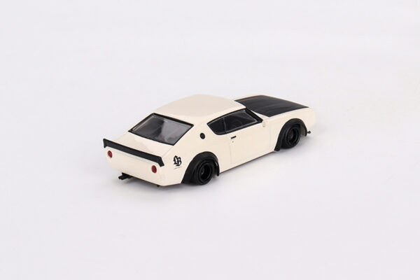 Nissan Skyline Kenmeri Liberty Walk (White, RHD - 2024)