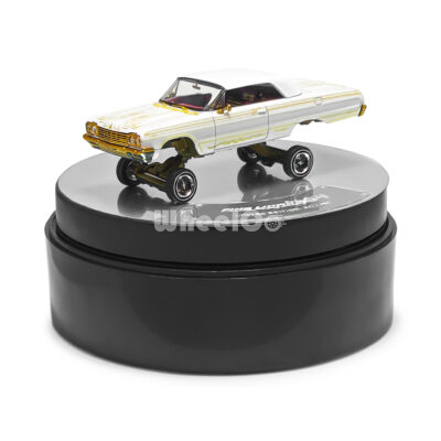 Chevrolet Impala (3rd Gen) Lowrider (Beige, Deluxe Version - 2025)