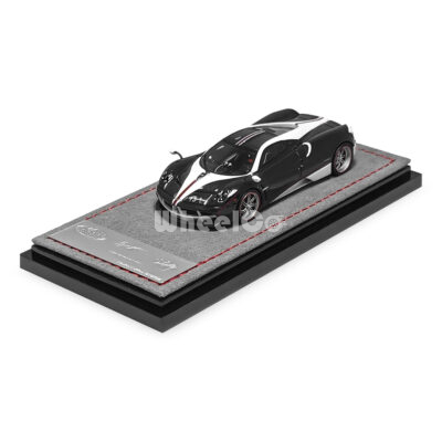 Pagani Huayra "The King" (Black Carbonfiber / White - 2025)