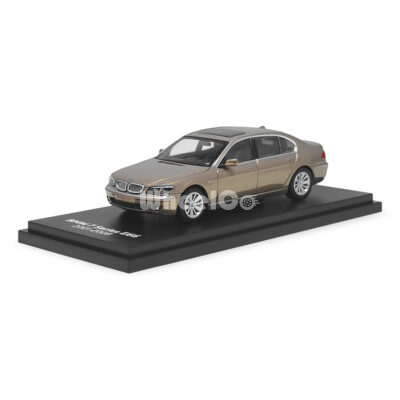 BMW 7 Series (E66) (BMW Collection Series: BMW 7 Series (Kalahari Beige) - 2026)